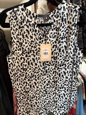 NYSJ top- M- NEW WITH TAGS